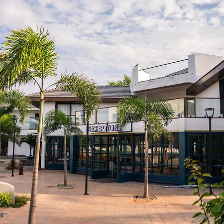 Mstays Ecr By Mirabilis Hotel Ченай Екстериор снимка