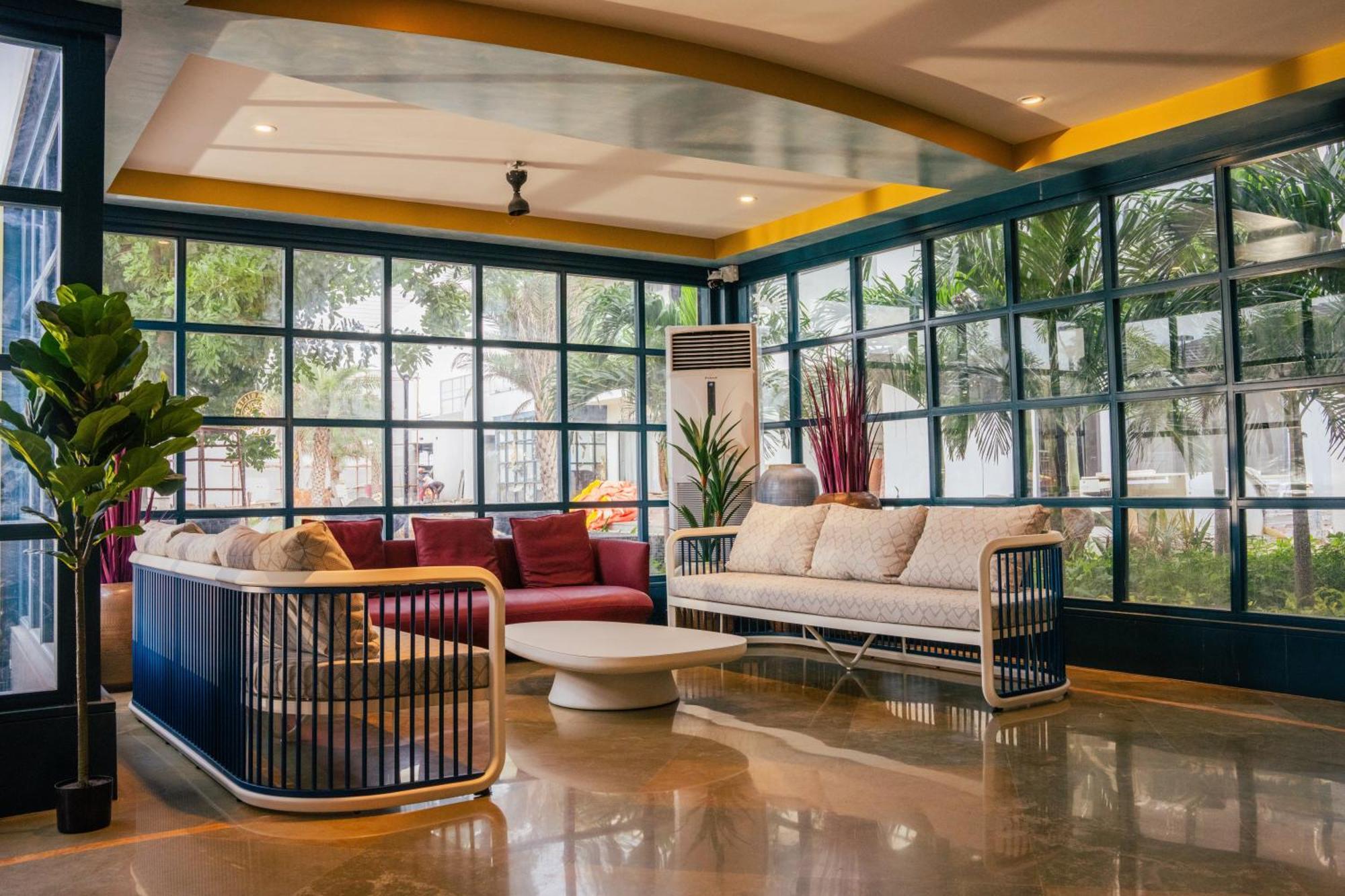 Mstays Ecr By Mirabilis Hotel Ченай Екстериор снимка